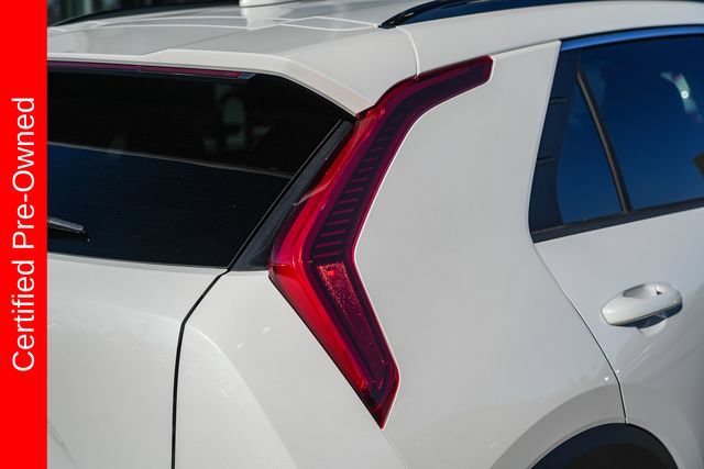 Certified 2025 Kia Niro EX FWD image 10