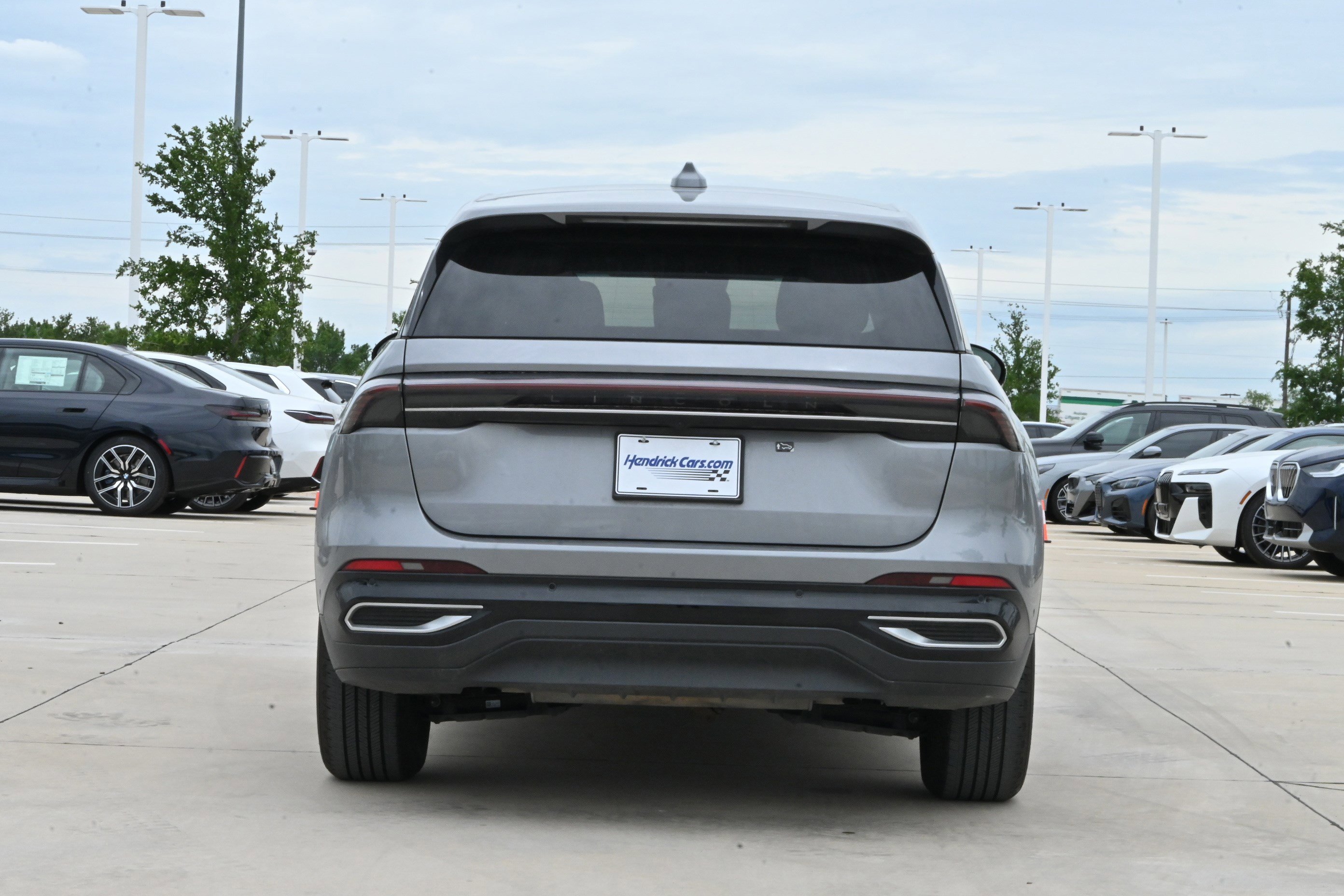 Used 2024 Lincoln Nautilus Premier AWD/4WD image 8
