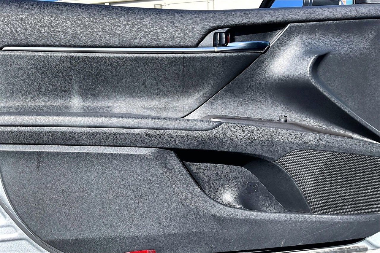 Used 2024 Toyota Camry SE image 24