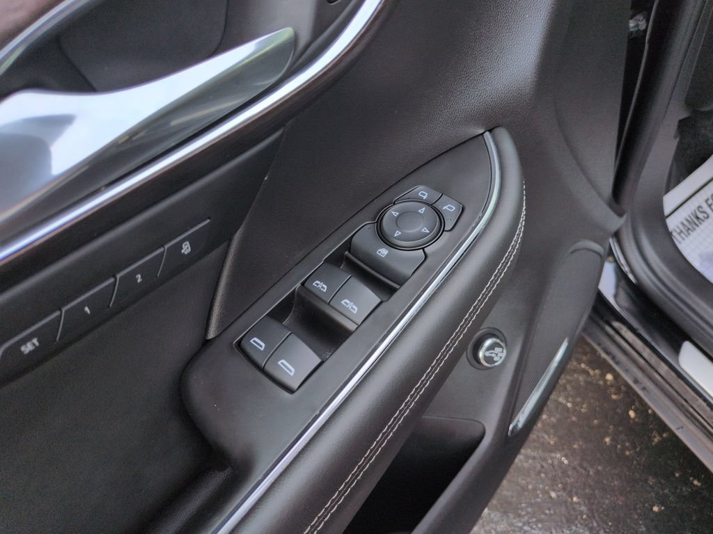 Used 2023 Buick Envision Avenir FWD image 11