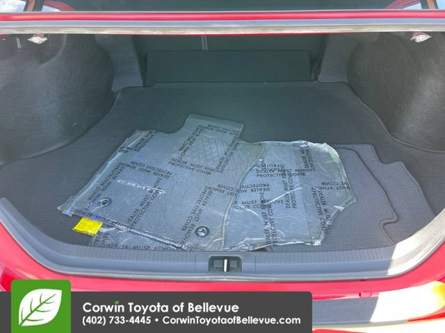 Used 2019 Toyota Camry SE w/ Convenience Package FWD image 29