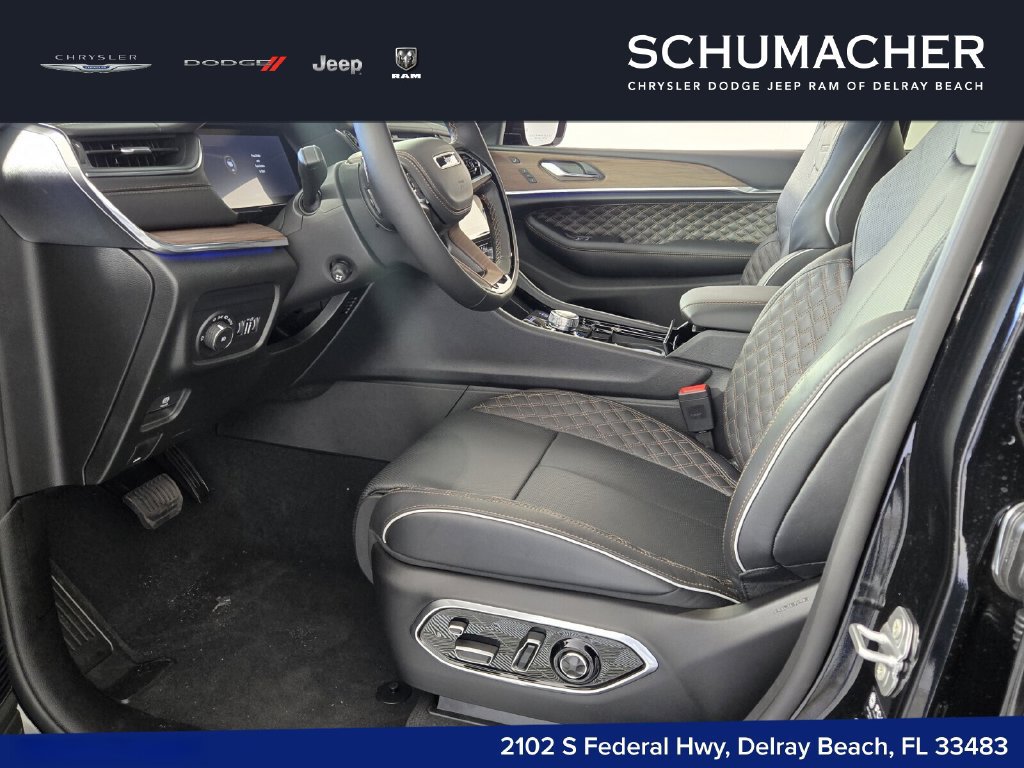New 2025 Jeep Grand Cherokee L Summit w/ Obsidian Package AWD/4WD image 7