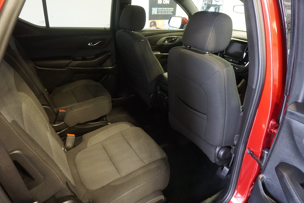 Used 2023 Chevrolet Traverse LT AWD/4WD image 23