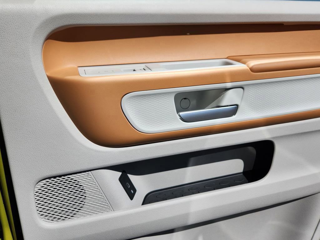 New 2025 Volkswagen ID. Buzz 1st Edition image 26