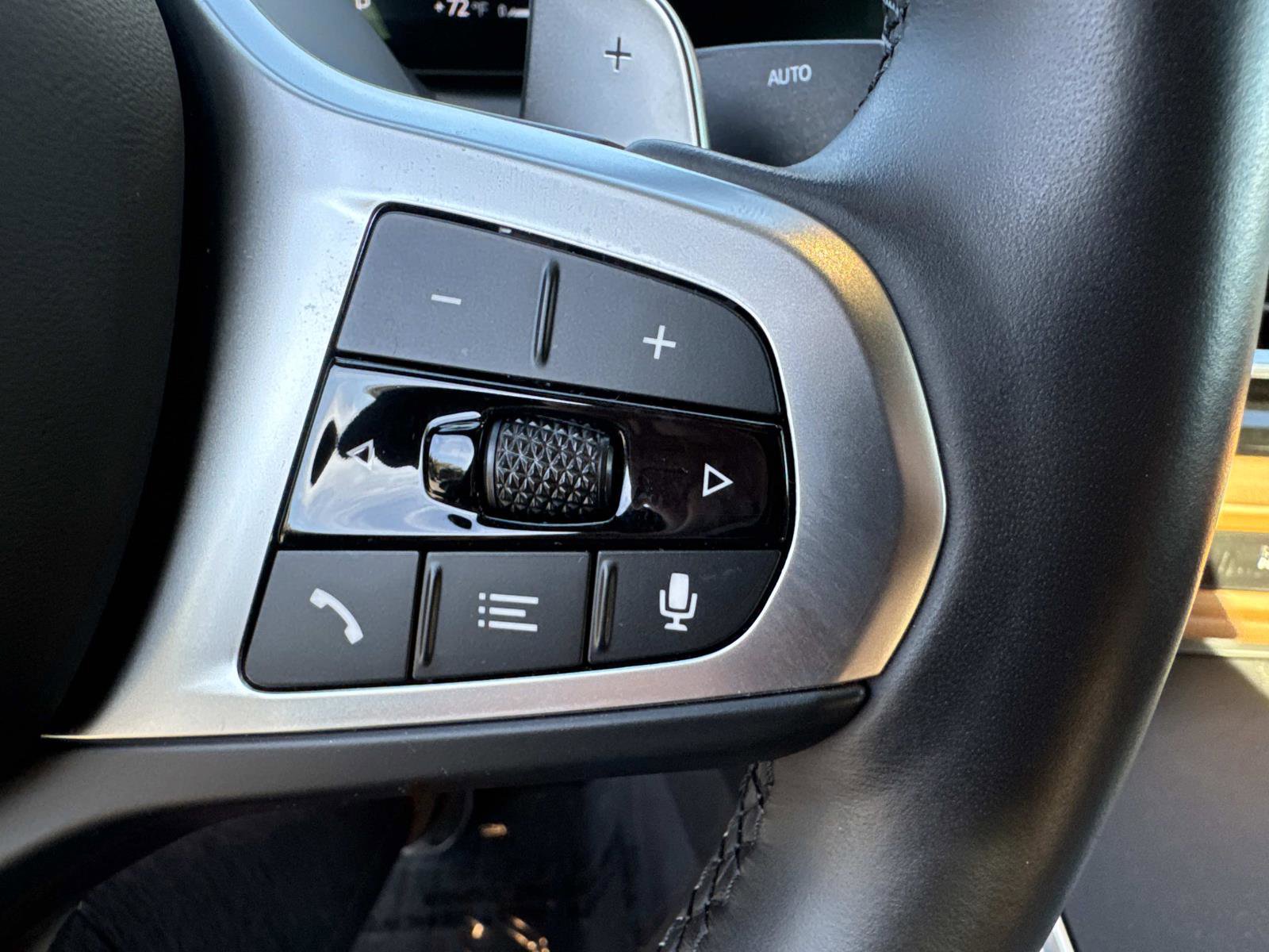 Used 2024 BMW 330e image 28