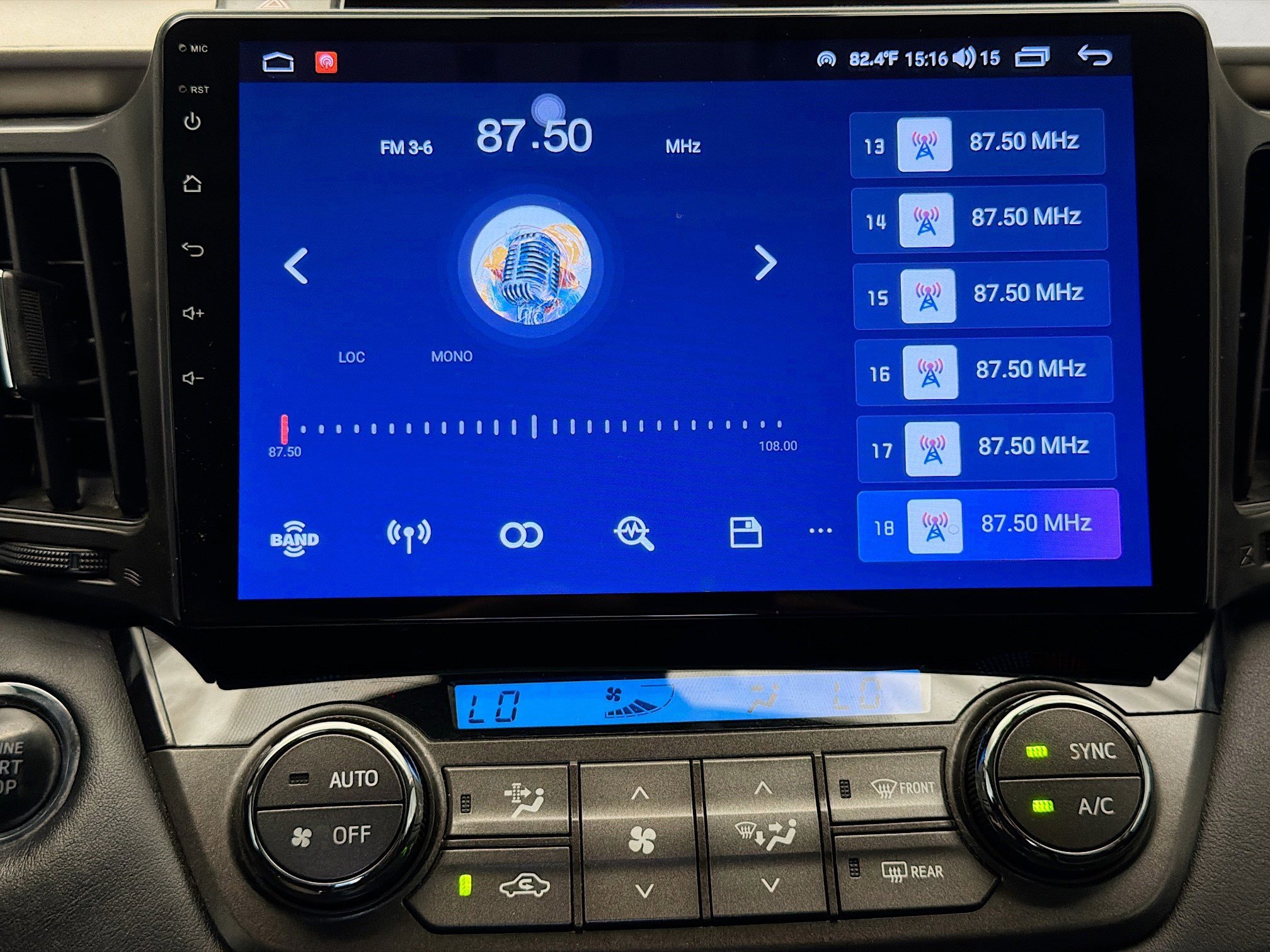 Used 2015 Toyota RAV4 Limited w/ Technology Package FWD image 9