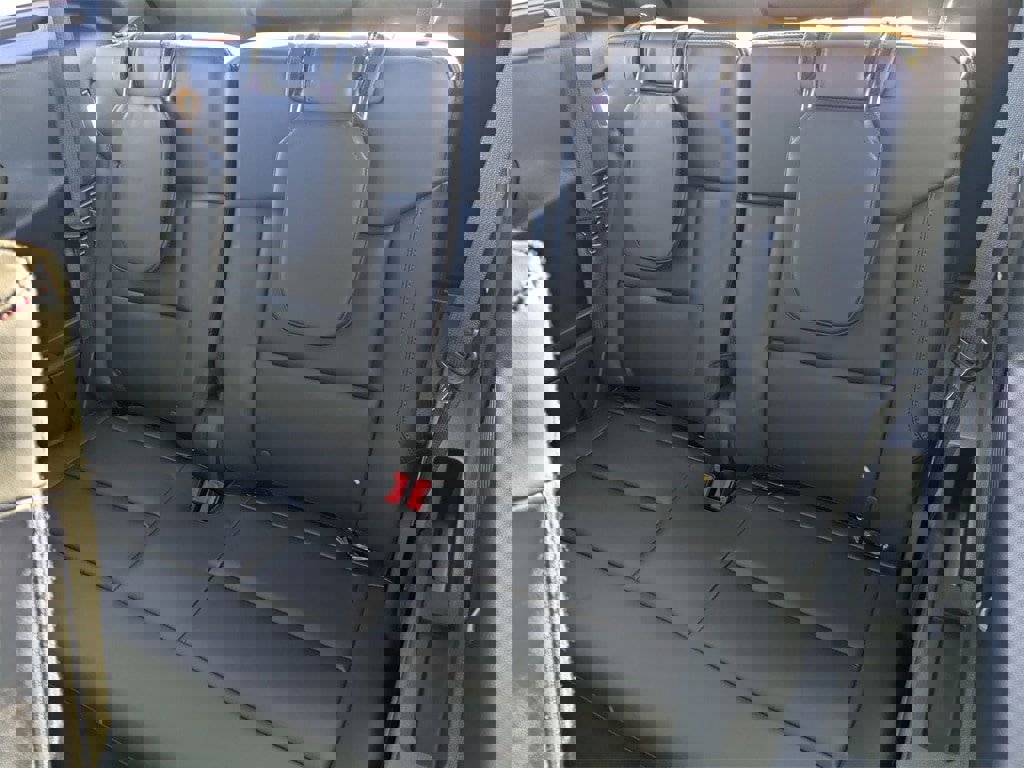 New 2026 Ford Explorer ST-Line w/ ST-Line Street Pack image 19