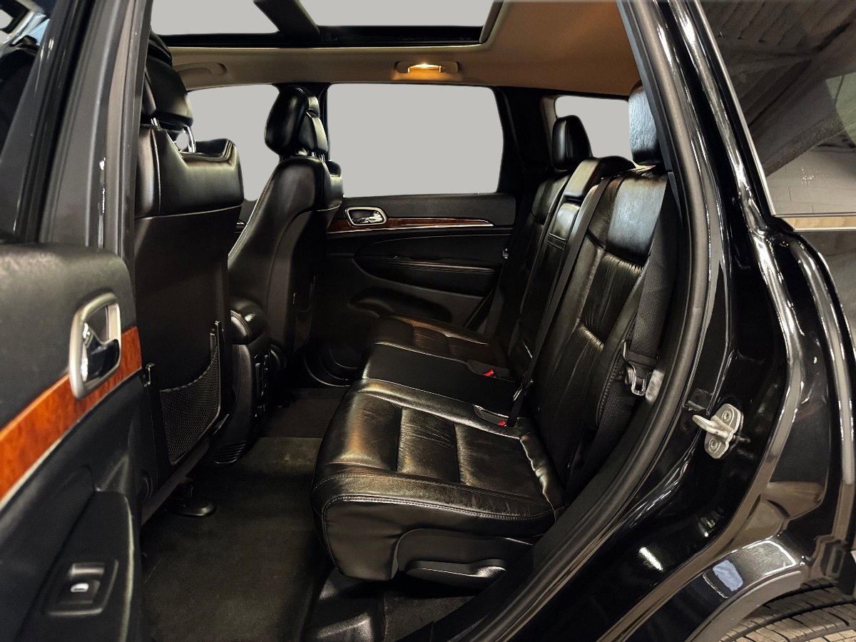 Used 2013 Jeep Grand Cherokee Limited w/ Trailer Tow Group image 17