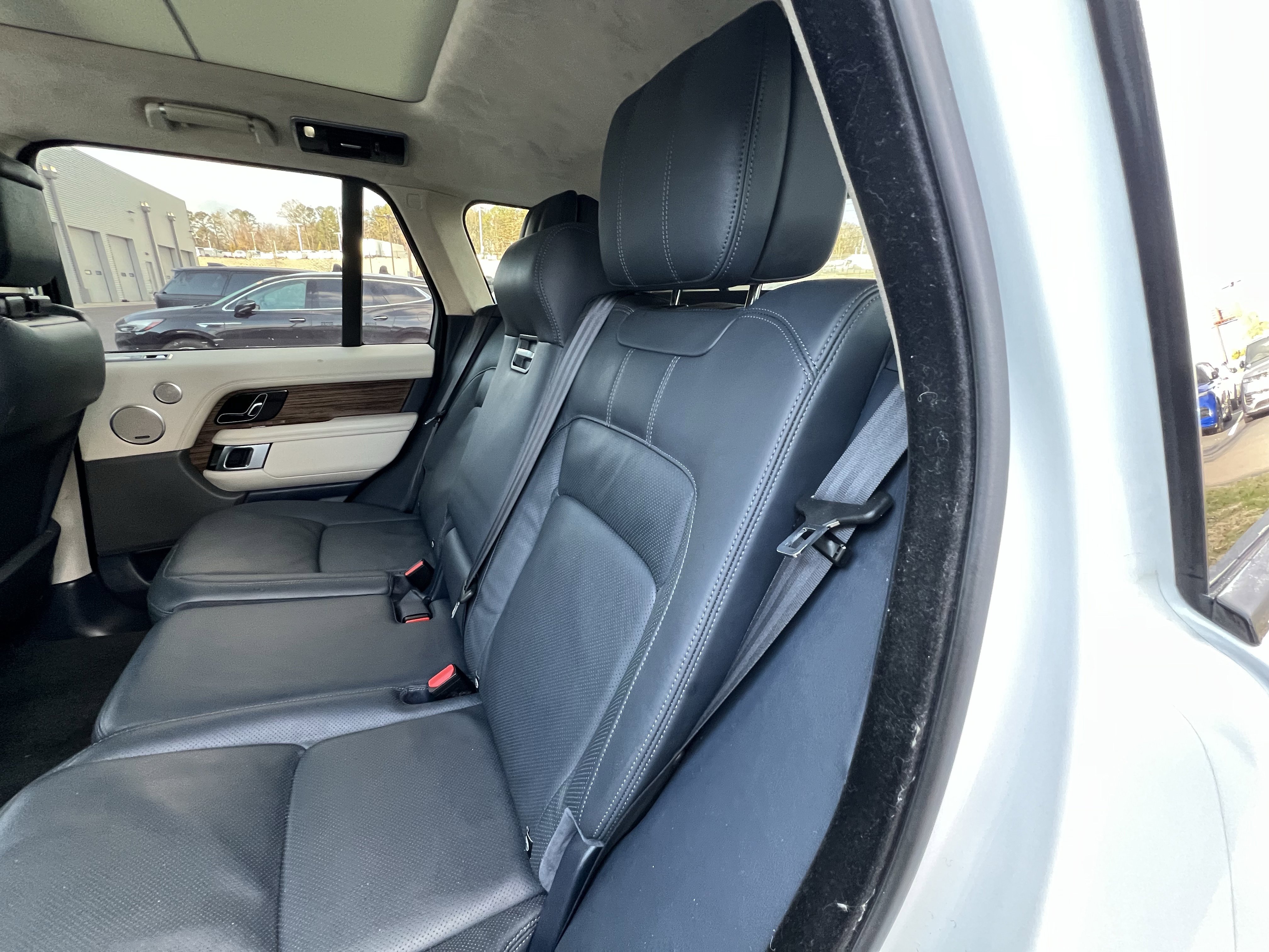 Certified 2022 Land Rover Range Rover P525 Westminster Edition image 31