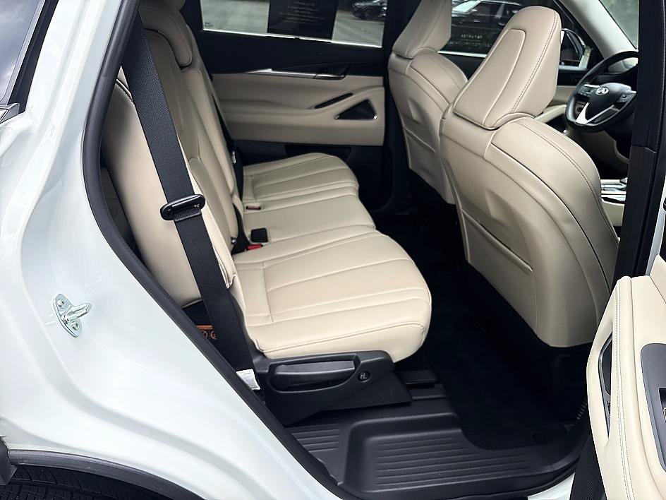 Certified 2025 INFINITI QX60 Sensory AWD/4WD image 24