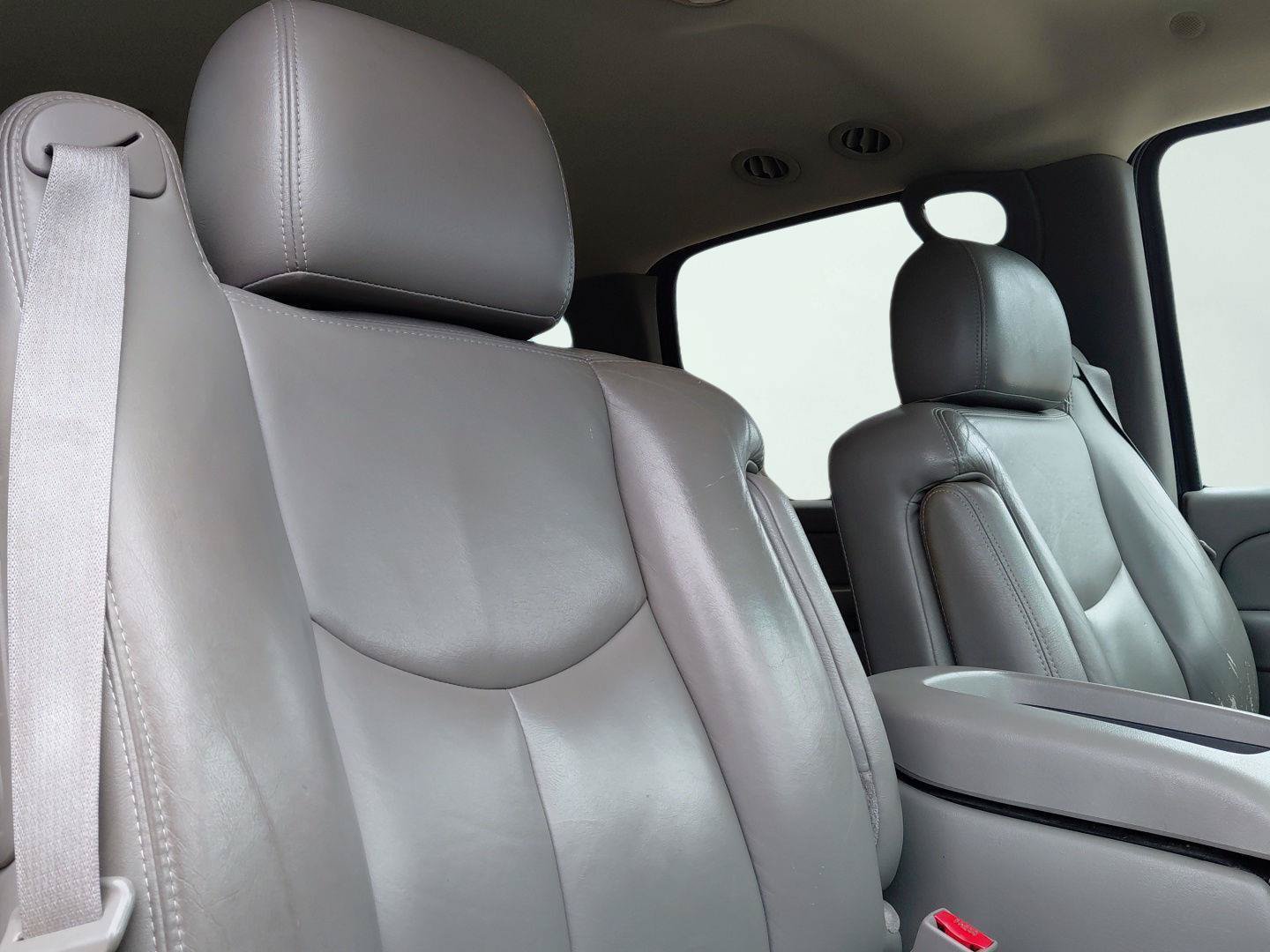 Used 2004 Chevrolet Suburban LT w/ Preferred Equipment Group AWD/4WD image 14