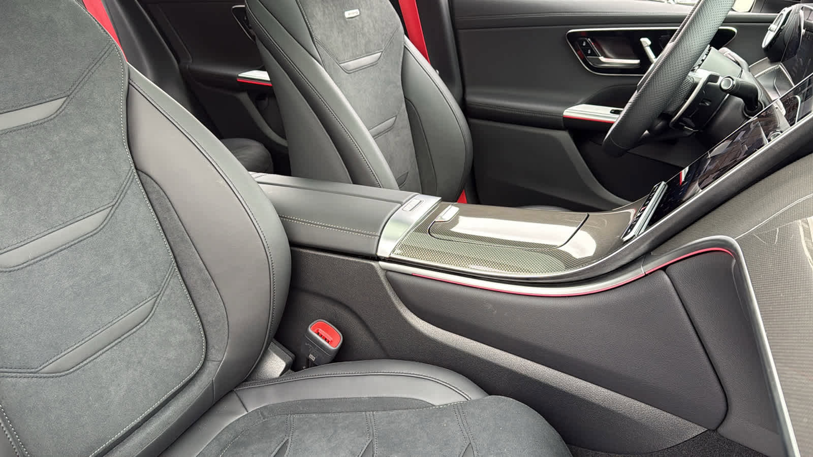 New 2025 Mercedes-Benz GLC 63 AMG S image 35