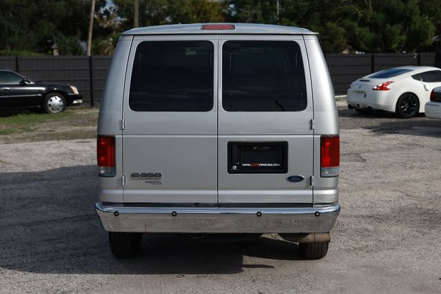 Used 2008 Ford E-350 and Econoline 350 XLT RWD image 12