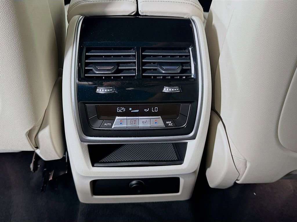 Used 2020 BMW X5 xDrive50i w/ Executive Package AWD/4WD image 26