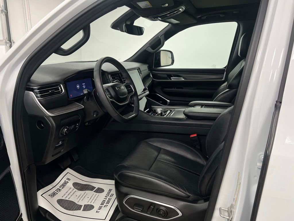 Used 2024 Jeep Wagoneer L Series II w/ Premium Group I image 23