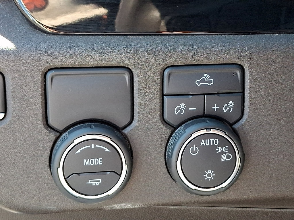 Used 2022 Chevrolet Silverado 1500 LT RWD image 23