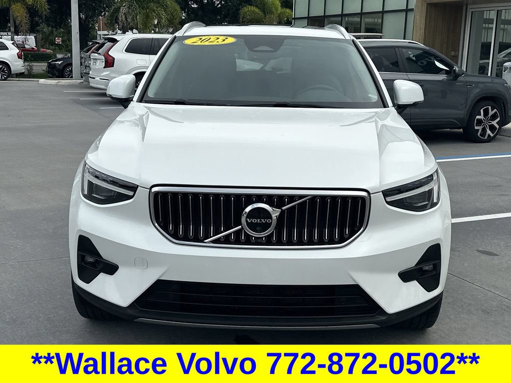 Used 2023 Volvo XC40 B5 Ultimate w/ Protection Package AWD/4WD image 3