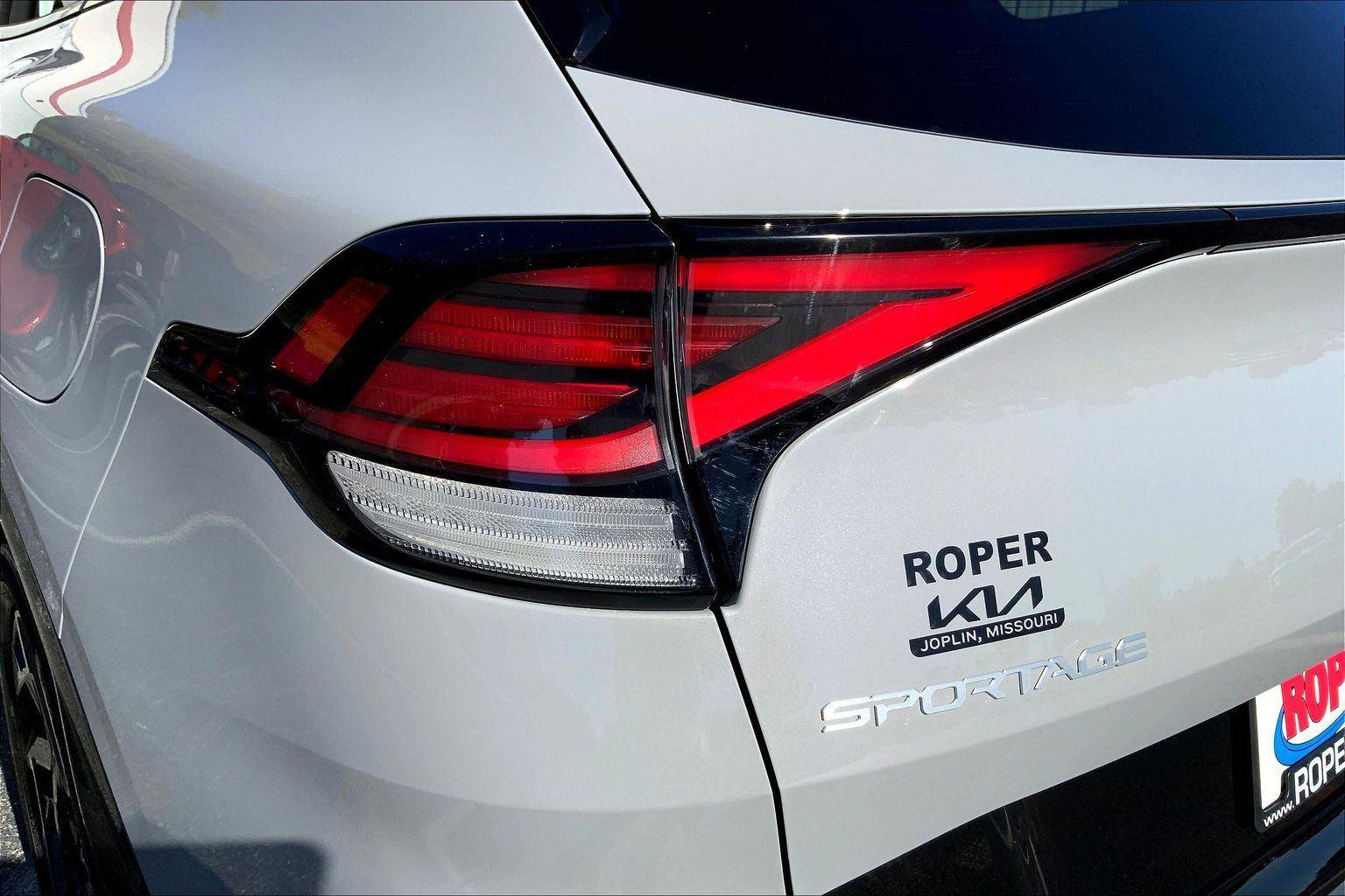 Used 2024 Kia Sportage SX image 28