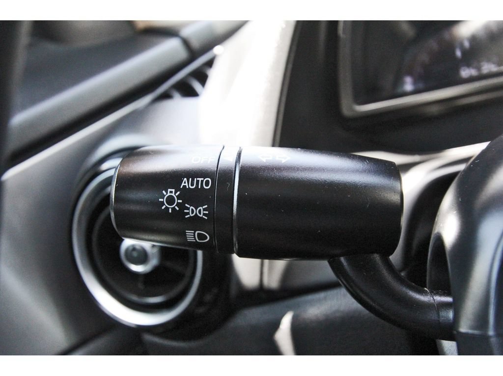 Used 2019 MAZDA CX-3 Touring FWD image 18