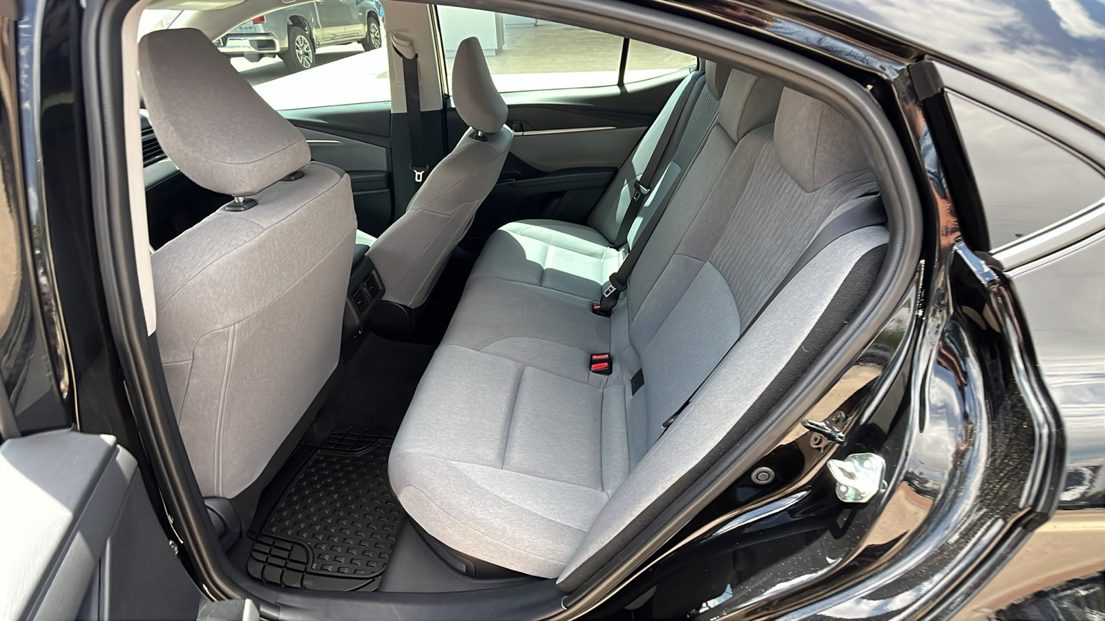 Used 2025 Toyota Camry LE FWD image 24