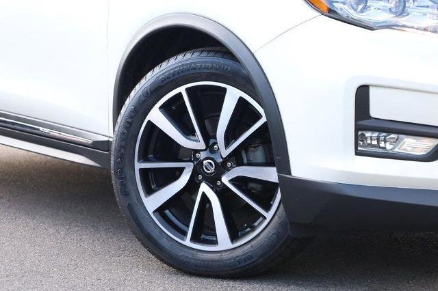 Used 2020 Nissan Rogue SL w/ Premium Package FWD image 3