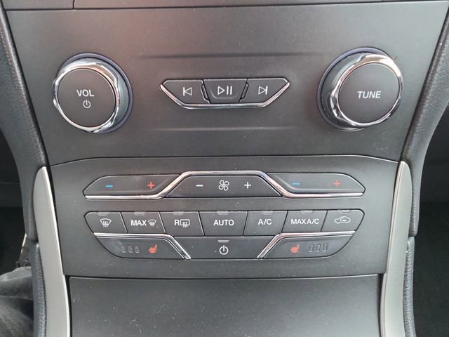 Used 2019 Ford Edge SEL w/ Equipment Group 201A AWD/4WD image 30