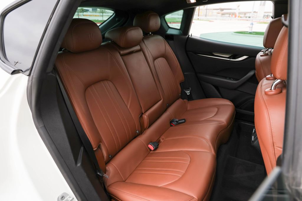 Used 2021 Maserati Levante image 26