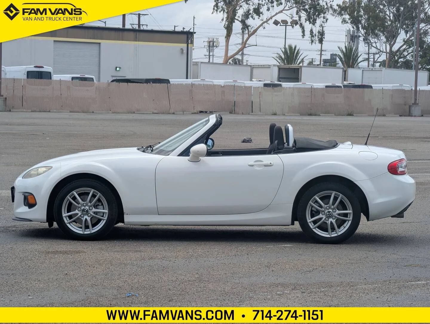 Used 2013 MAZDA MX-5 Miata Sport RWD image 5