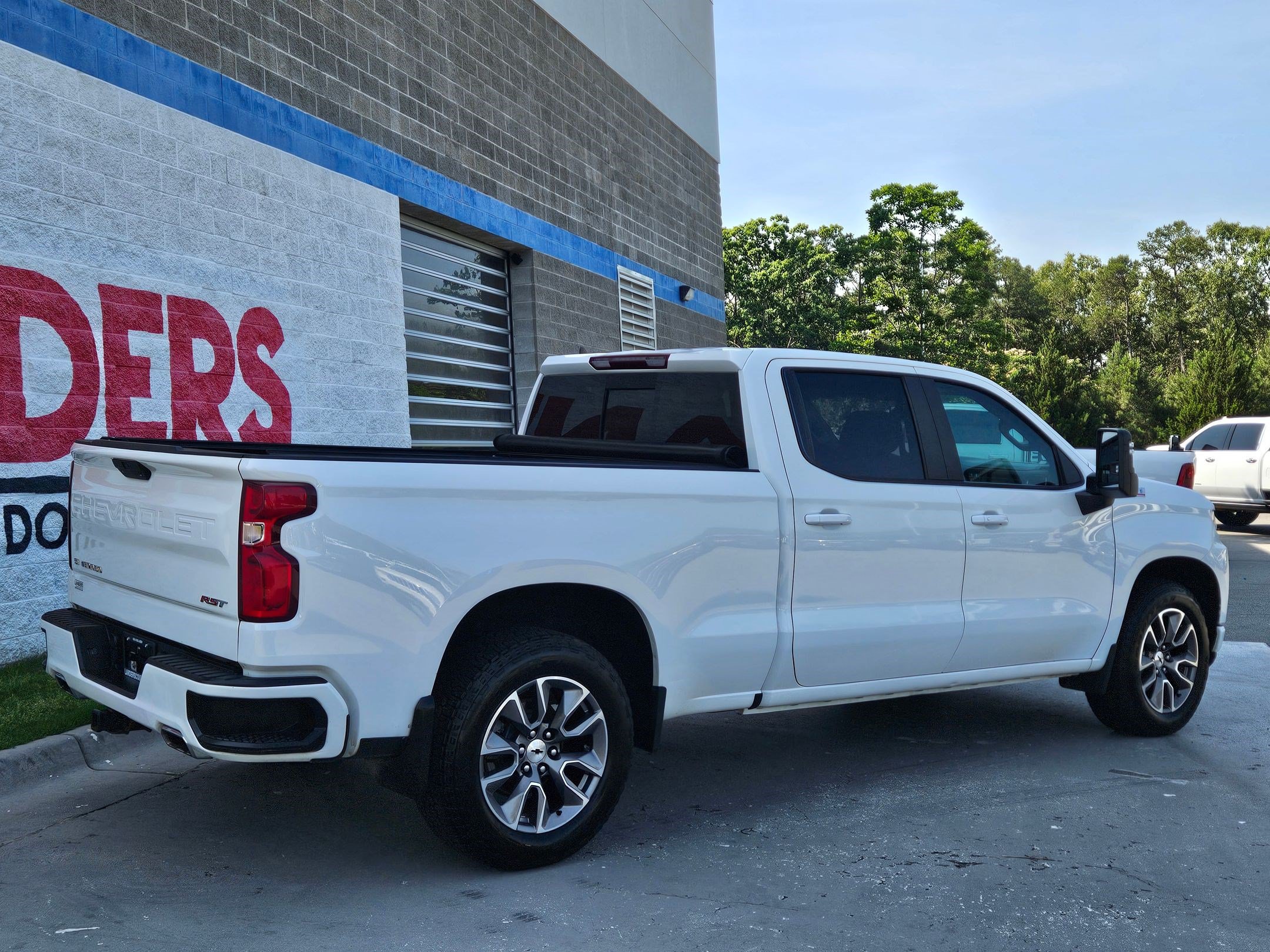 Used 2021 Chevrolet Silverado 1500 RST AWD/4WD image 7