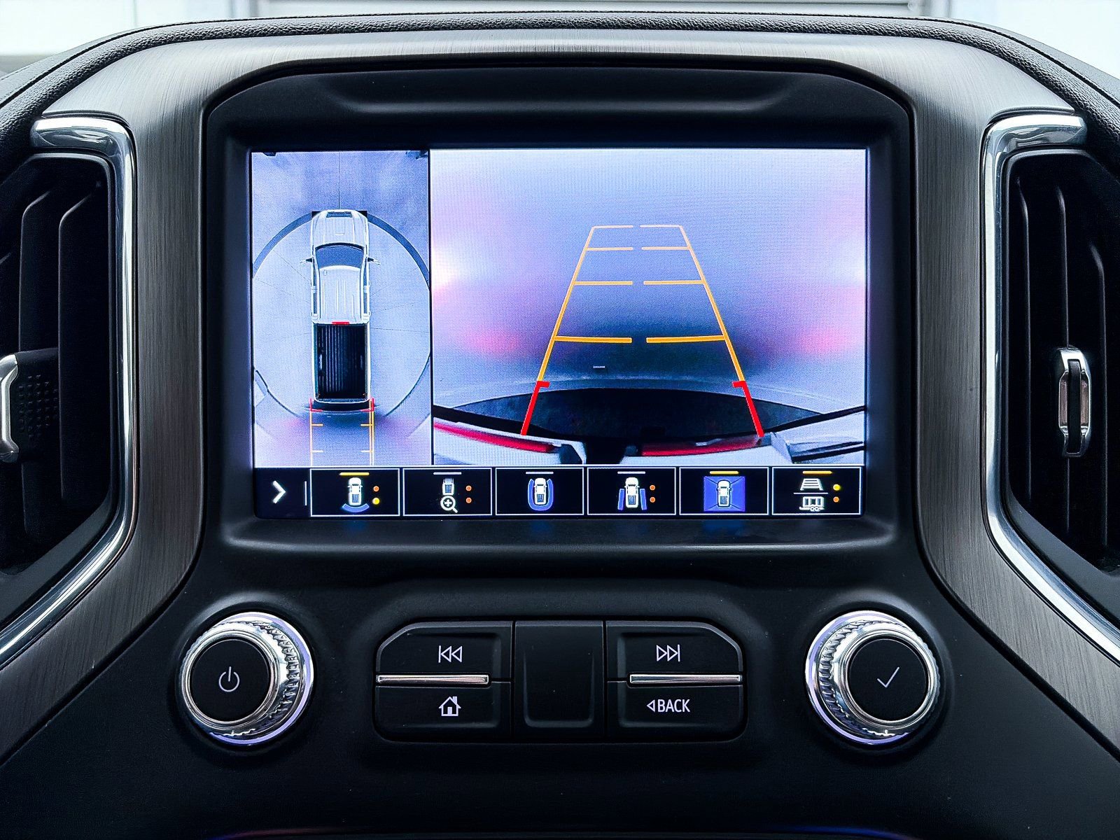 Used 2022 GMC Sierra 3500 Denali w/ Denali Ultimate Package image 24