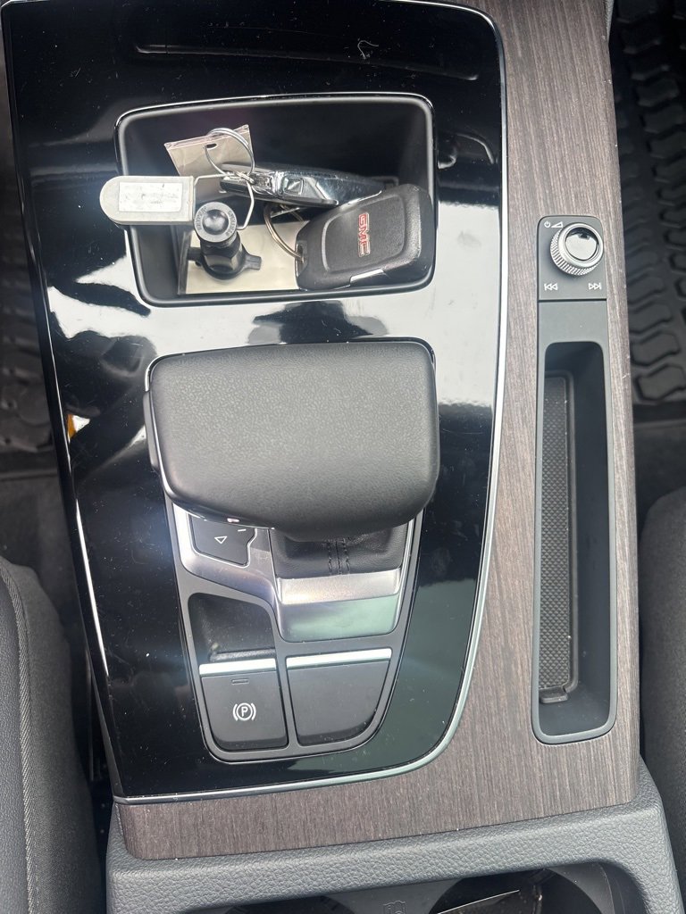 Used 2024 Audi Q5 2.0T Premium image 19