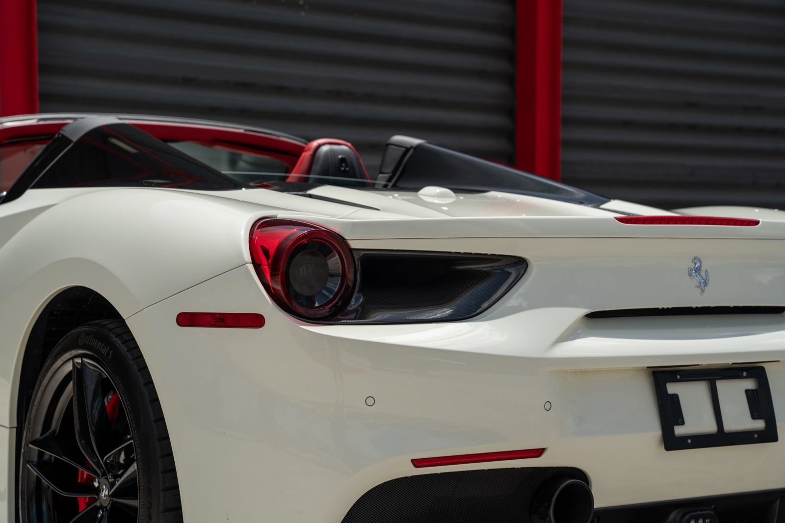 Used 2018 Ferrari 488 Spider RWD image 9
