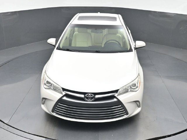 Used 2017 Toyota Camry XLE w/ Moonroof Package FWD image 28