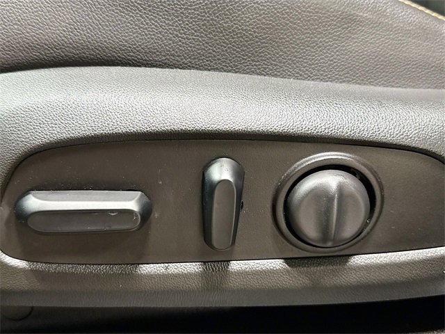 Used 2021 Chevrolet Traverse Premier image 21