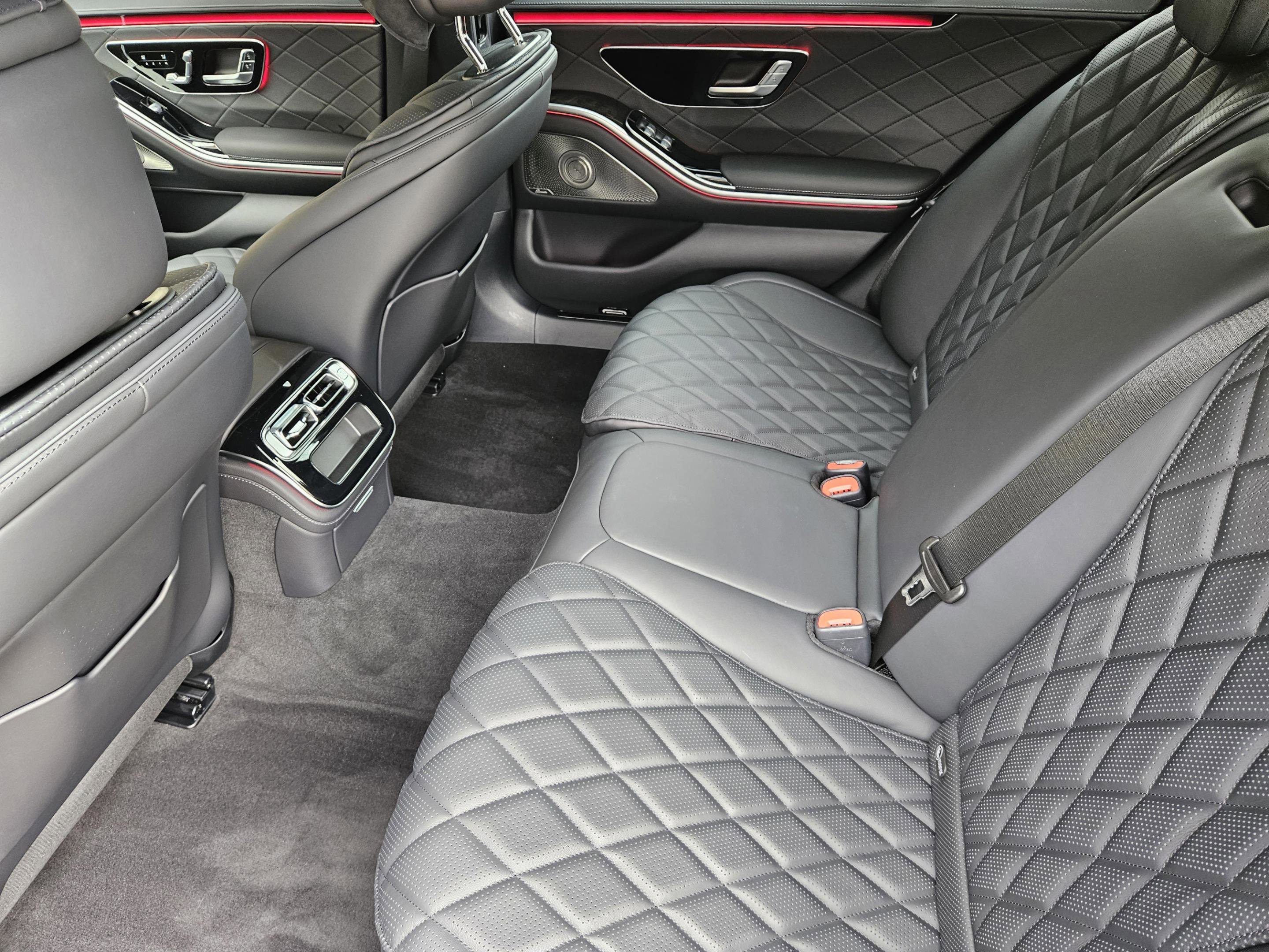Certified 2025 Mercedes-Benz S 580 4MATIC Sedan image 15