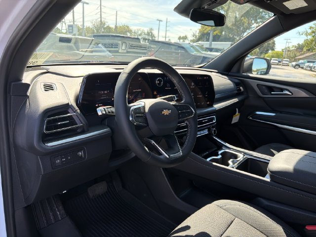 New 2027 Chevrolet Traverse LT w/ LPO, Floor Liner Package FWD image 25