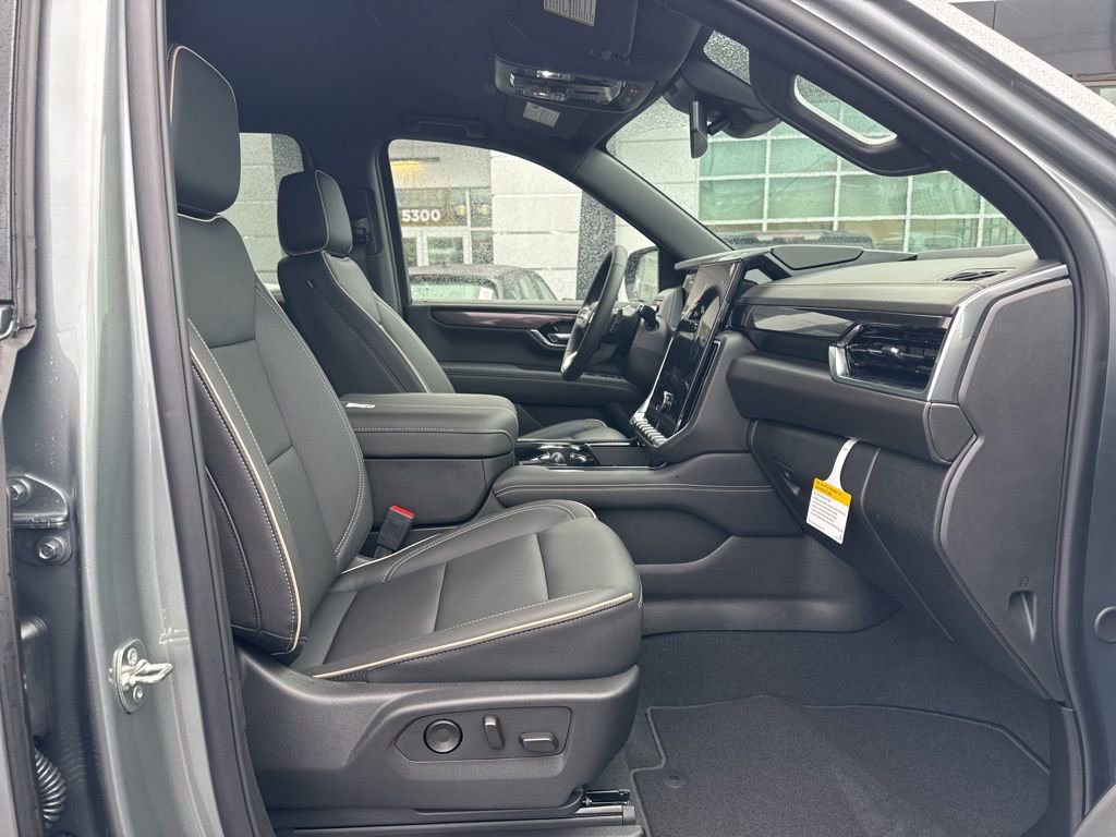 New 2026 GMC Yukon XL Elevation w/ LPO, Elevation Black Package image 21
