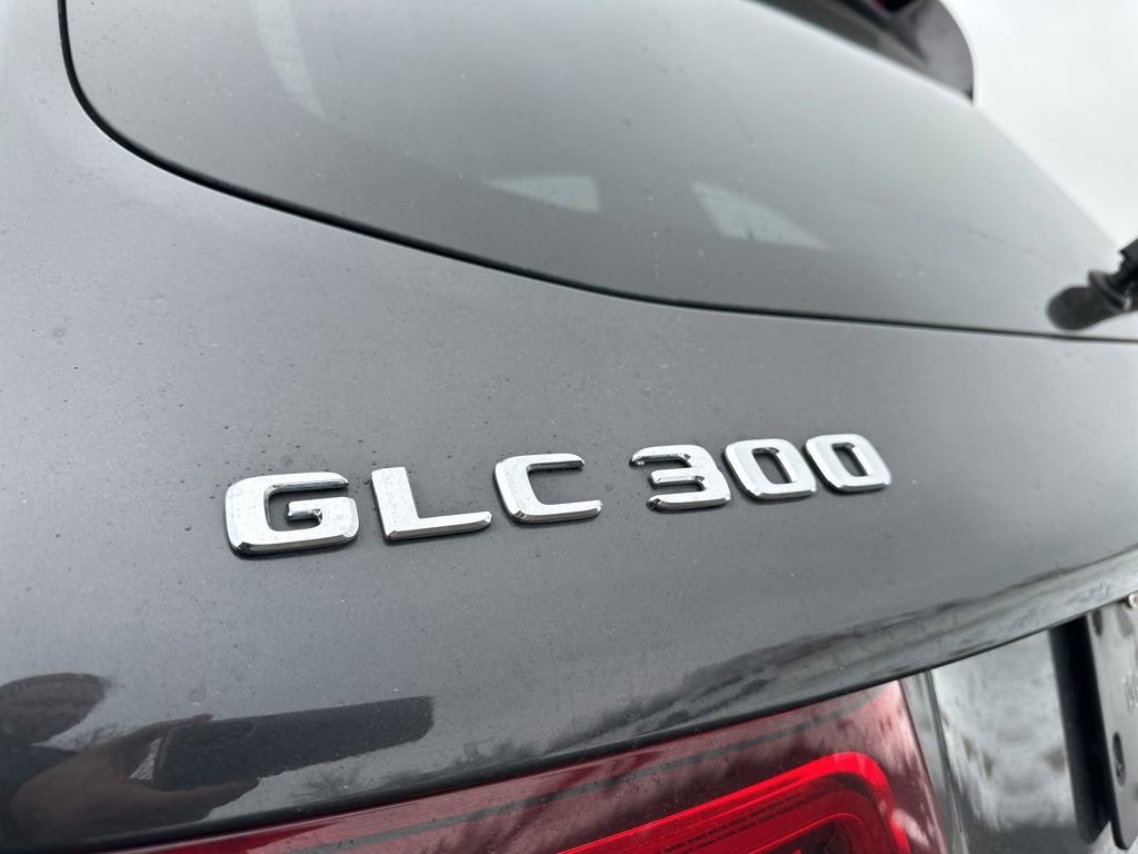 Used 2020 Mercedes-Benz GLC 300 4MATIC image 4