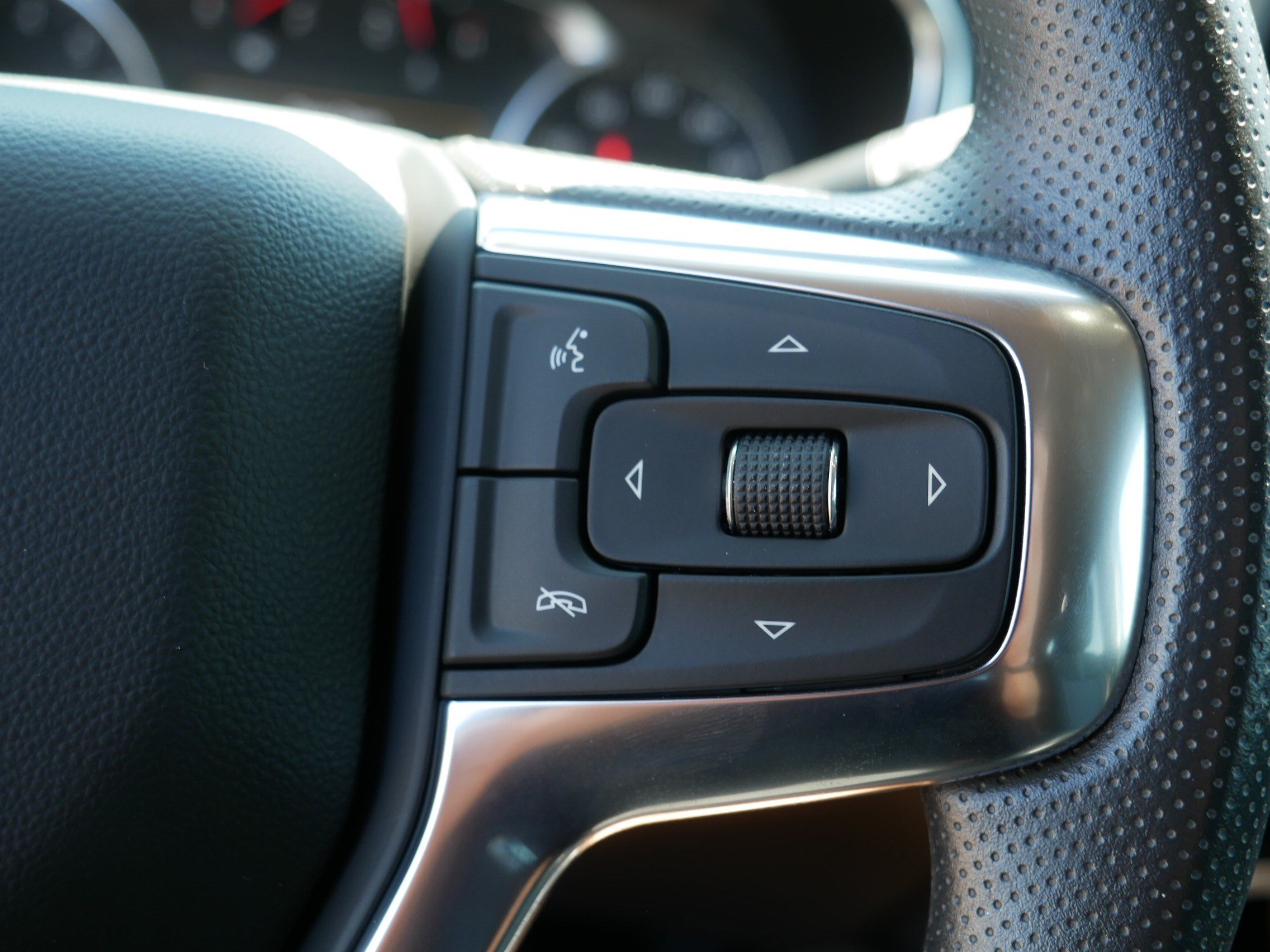 Used 2025 Chevrolet Blazer LT AWD/4WD image 29