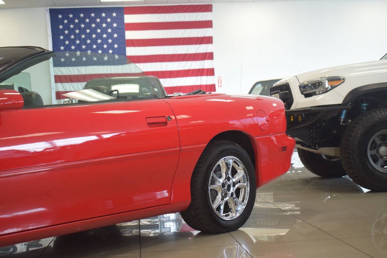 Used 2002 Chevrolet Camaro Z28 RWD image 17