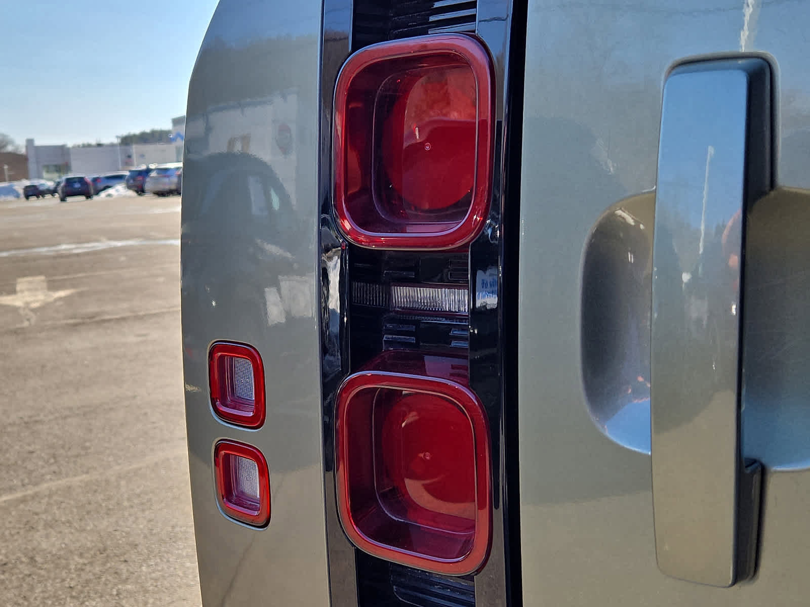 Used 2020 Land Rover Defender 110 HSE image 11