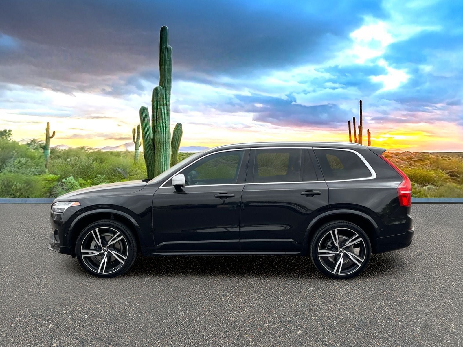 Used 2019 Volvo XC90 T6 R-Design w/ Advanced Package AWD/4WD image 3