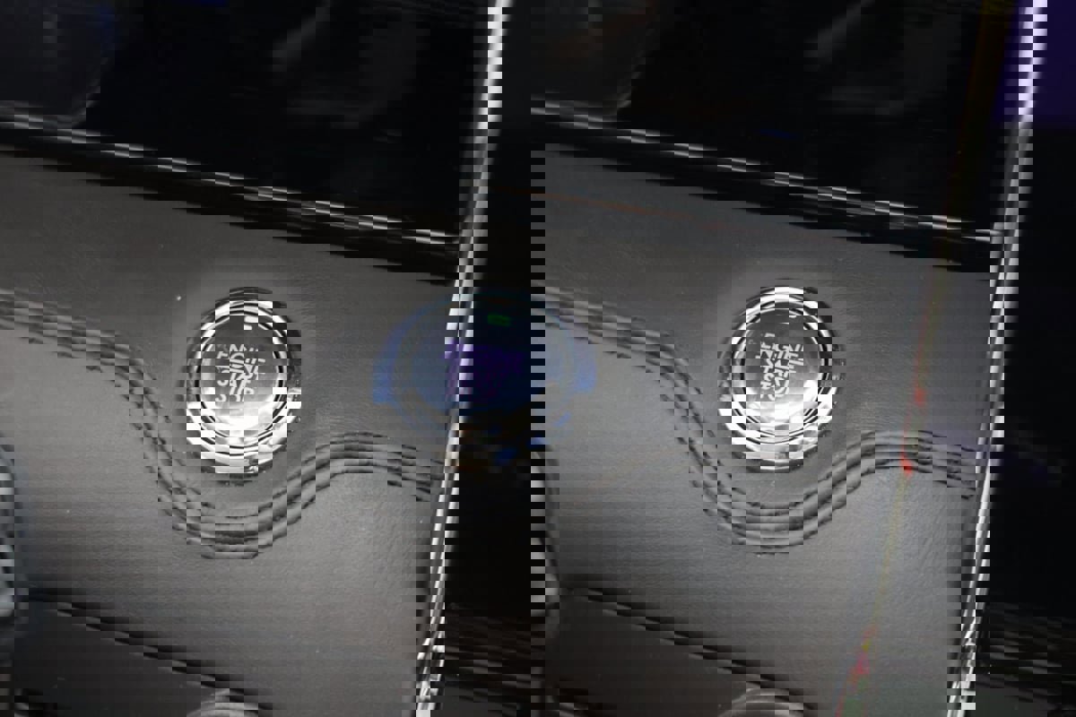 Used 2020 Lincoln Navigator L Black Label w/ Cargo Convenience Package image 21