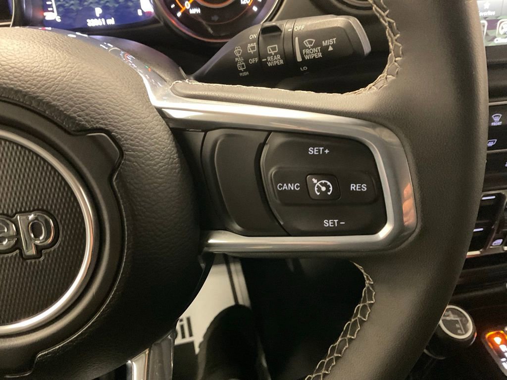 Used 2023 Jeep Wrangler Sahara image 18