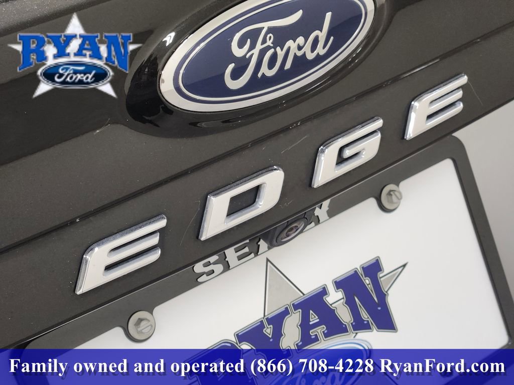Certified 2024 Ford Edge SE image 8