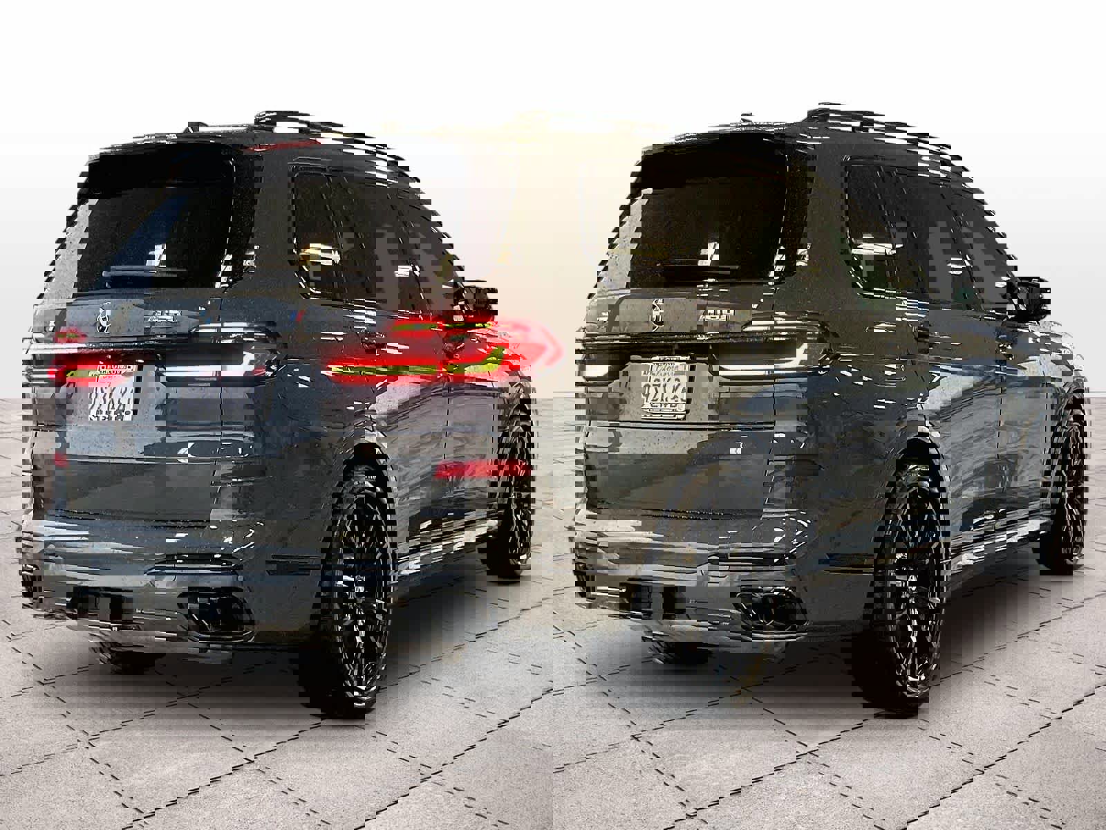 Used 2025 BMW X7 M60i image 15