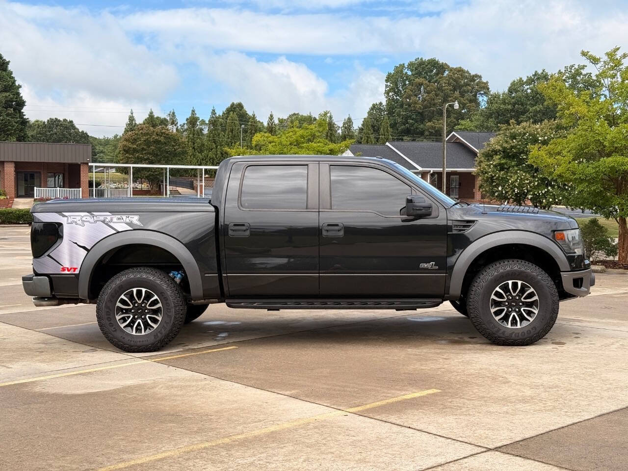 Used 2014 Ford F150 Raptor w/ Equipment Group 801A Luxury AWD/4WD image 5