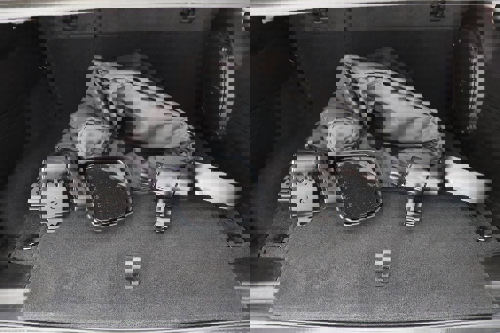 Used 2024 Jeep Wrangler Sahara w/ Technology Group image 31