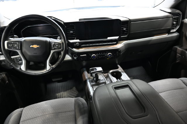 Used 2022 Chevrolet Silverado 1500 LT AWD/4WD image 13