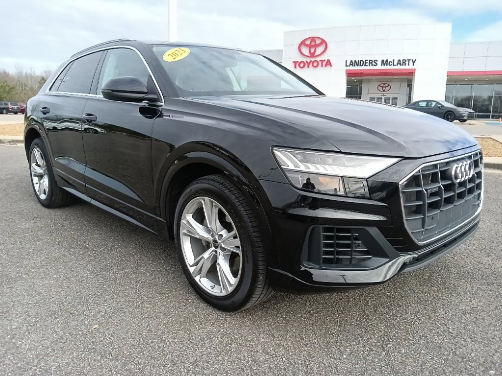 Used 2023 Audi Q8 Premium image 1